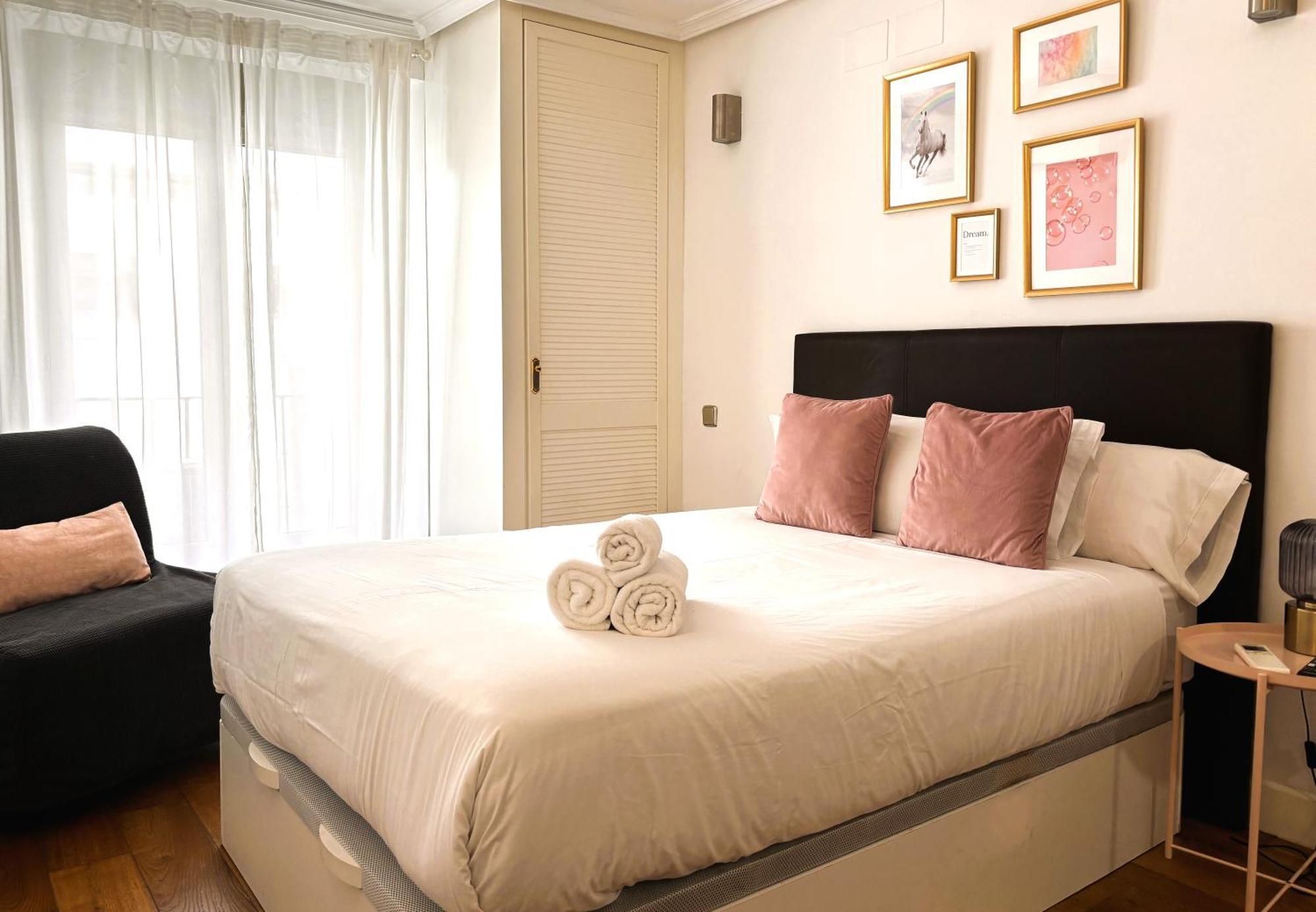 Chueca Apartamentos Noxi มาดริด ภายนอก รูปภาพ